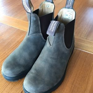 Blundstone 585 size 9.5 women’s / 6.5 AUS